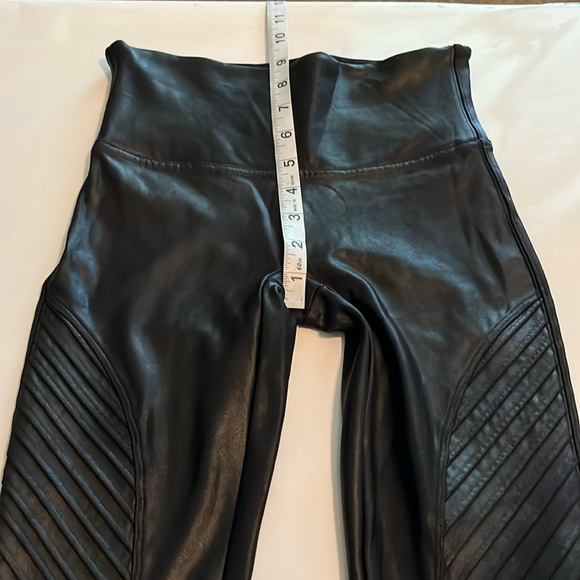 Spanx Faux Leather Moto Style Pull On Size S/P - Picture 6 of 16